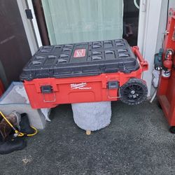 Milwaukee Big Packout Tool Box