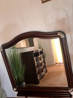Mirror (mahogany finish)