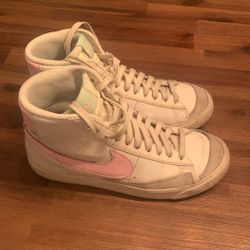 Nike Blazer Mid 77 Youth Size 6