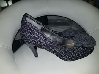 Size 6 1/2 gray heels and red wedges