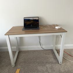 Table / Desk