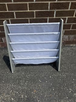 Kids Bookshelf / Book Organizer