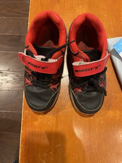 Boys Wheely Shoes Size 4