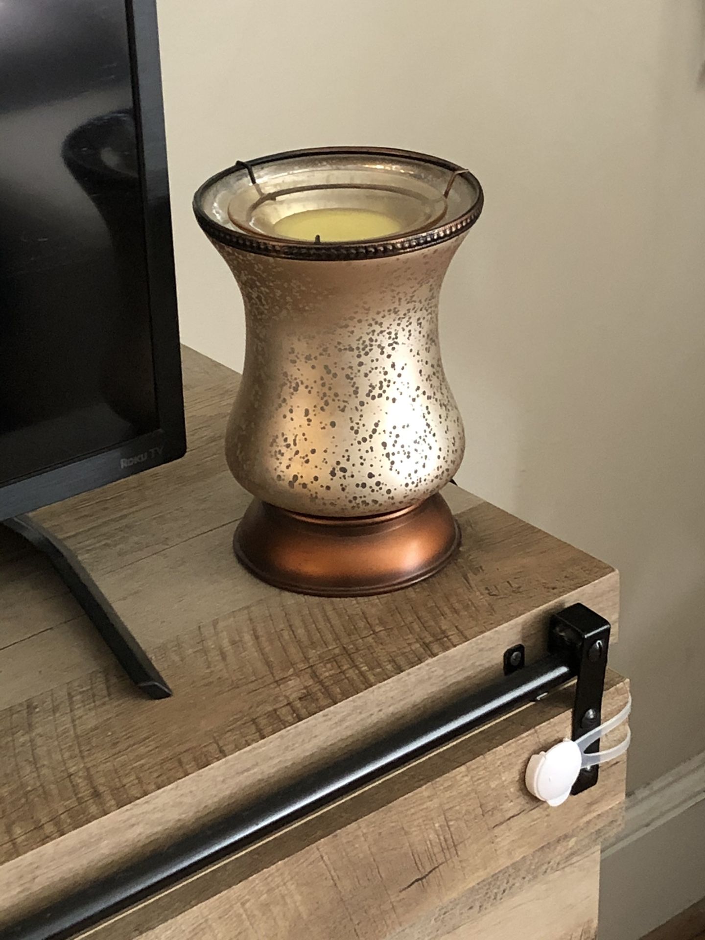 Scentsy light and warmer