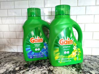 2 bottles Gain Liquid Laundry Detergent 81 oz bottles HE