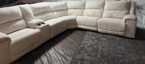 Sectional with recliners, great condition, clean no clause we sell all the time delivery $40 local