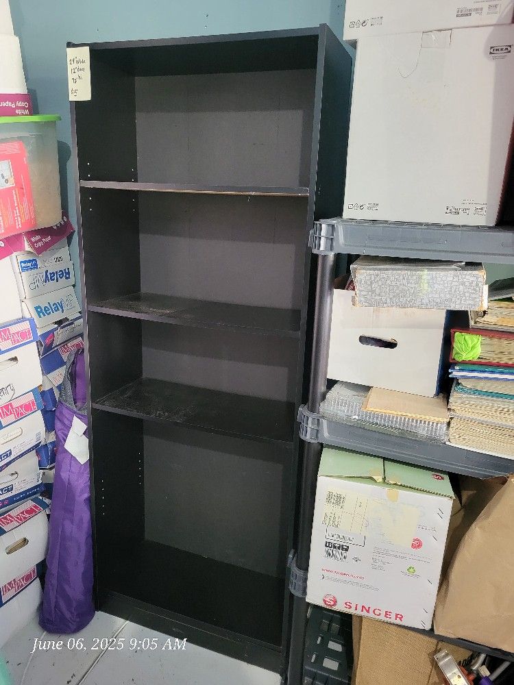 2 Bookcases