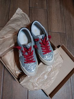 Woman shoes