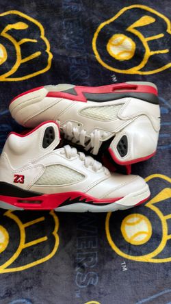 Jorden fire reds size 5Y