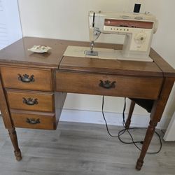 Singer Sewing Machine (Made In Japan)