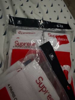Supreme socks