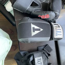 Title Womens Boxing Gloves