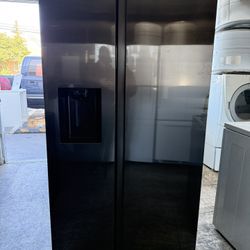 Counter Depth Samsung Side By Side Fridge w/ Filtered Water & Ice 