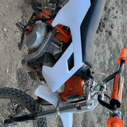 Trailmaster It’s Orange And It’s 125cc