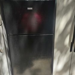 Hotpoint Used Refrigerator.  Usado