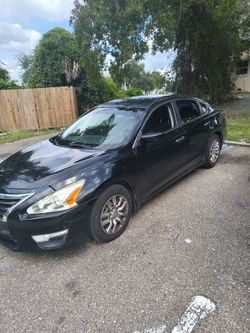 2015 Nissan Altima S 175k miles NO MECHANICAL ISSUES