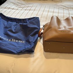 Dooney & Bourke Tote