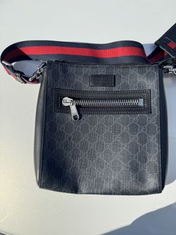 100% Authentic Gucci GG Supreme Small Flat Messenger Bag