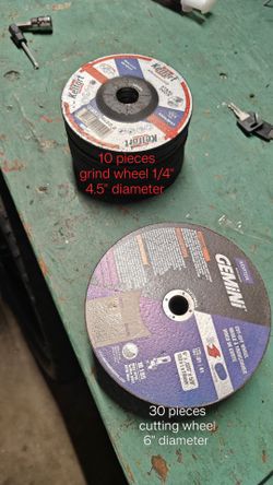Grinding wheels (4.5" and 6") 40 pieces