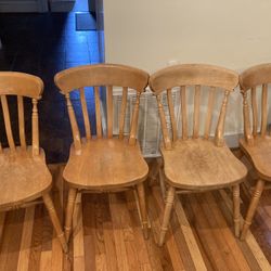 Set of 4 Solid Wood Dining Chairs – Classic Farmhouse Style