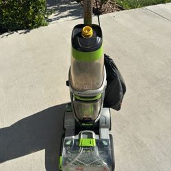 Bissell Pet Deluxe Carpet Cleaner Shampooer 