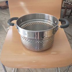 Steamer pot  handled 3.00