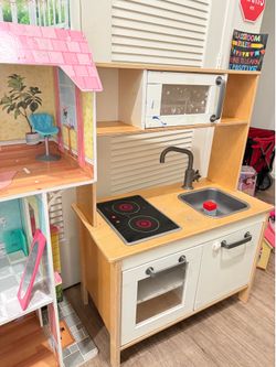 kids play toys