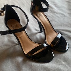 Heels Size 6