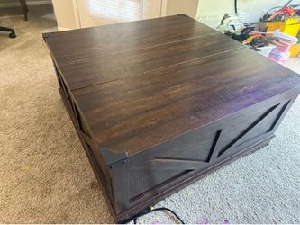 Coffe Table with Ample Storage