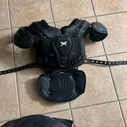 Xenith Shoulder pads (Large)