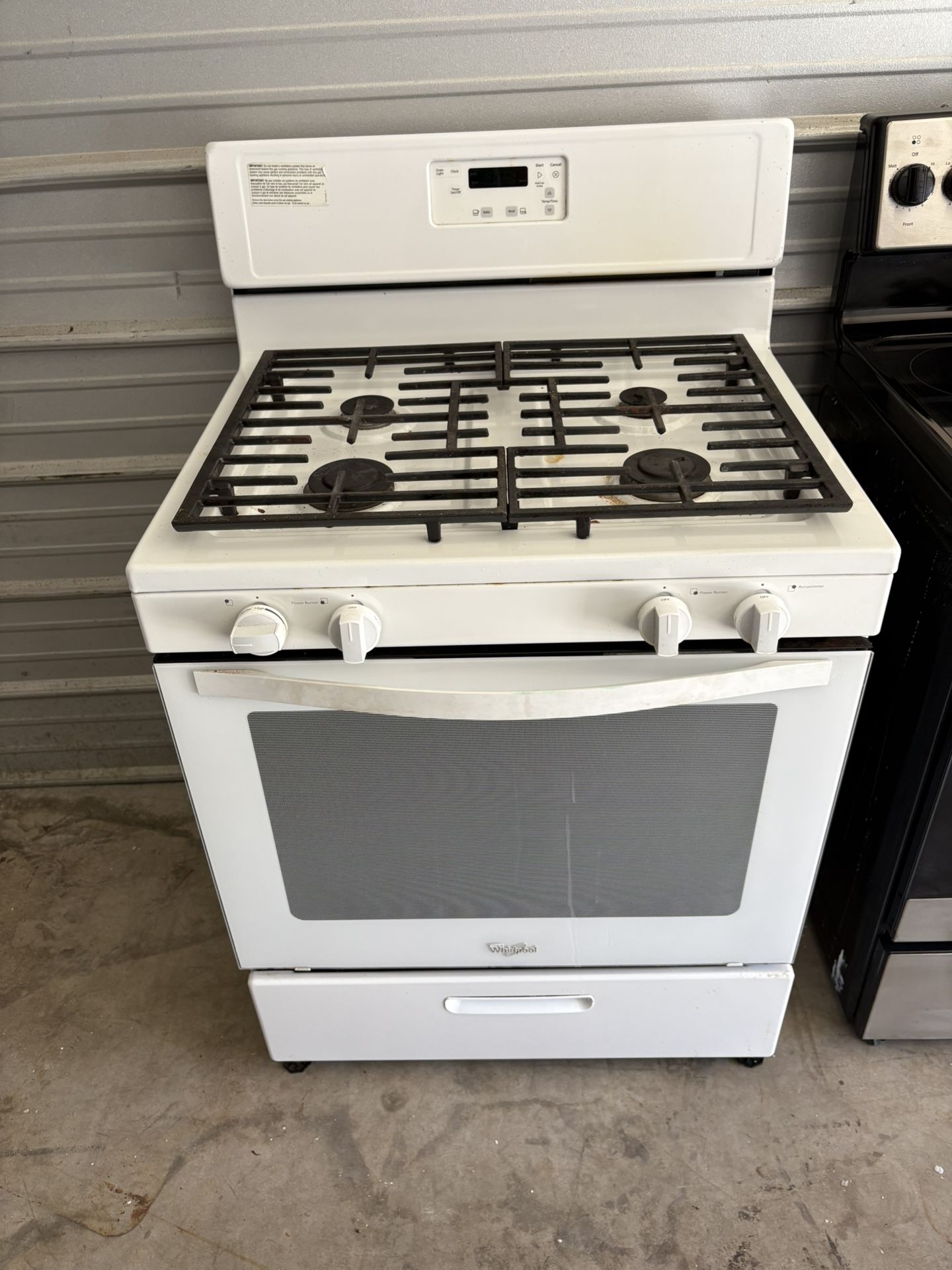 White Propane Stove and Oven