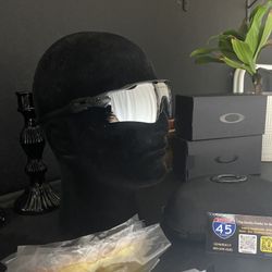 Oakley Radar Silver And Black 