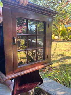 Vintage Bombay Corner Collectible Shelf