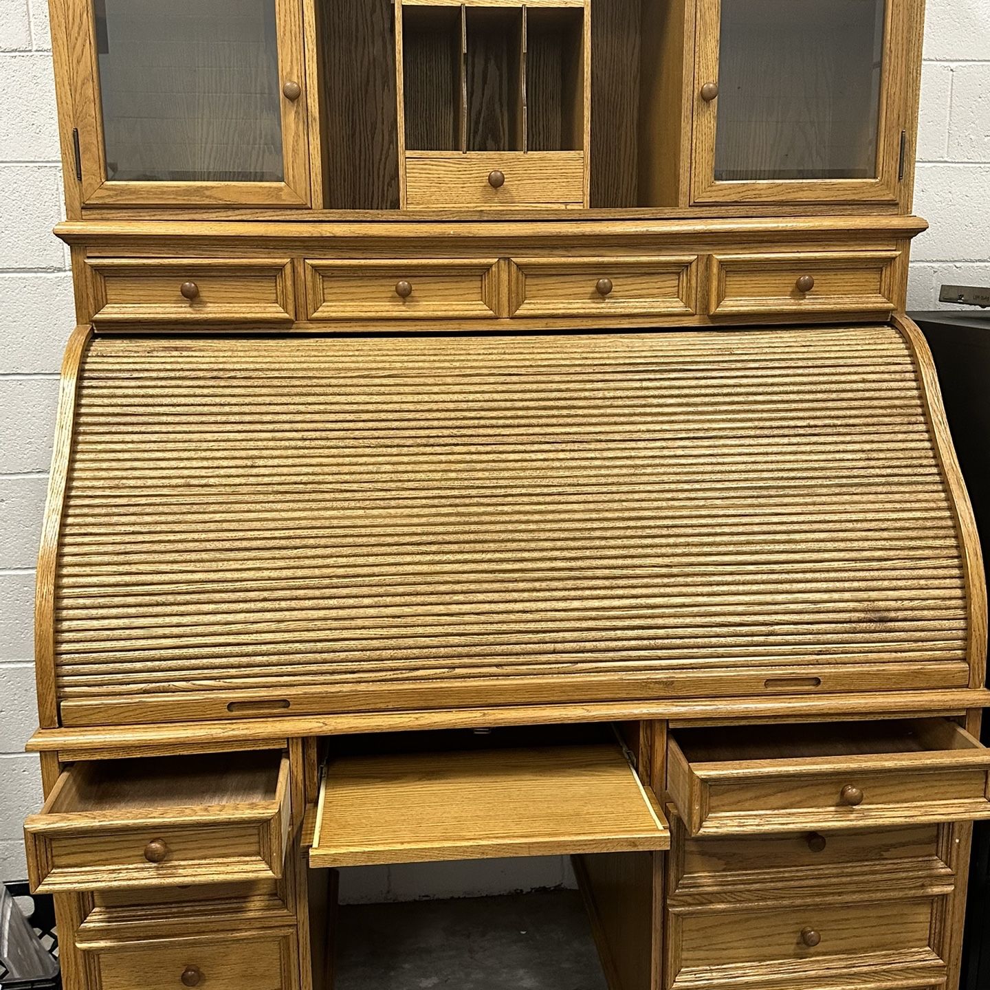 Vintage Oak Wood Rolltop Desk With Hutch