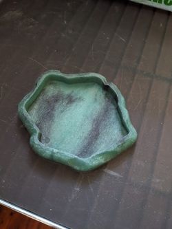 Shallow Plastic Dish Like New