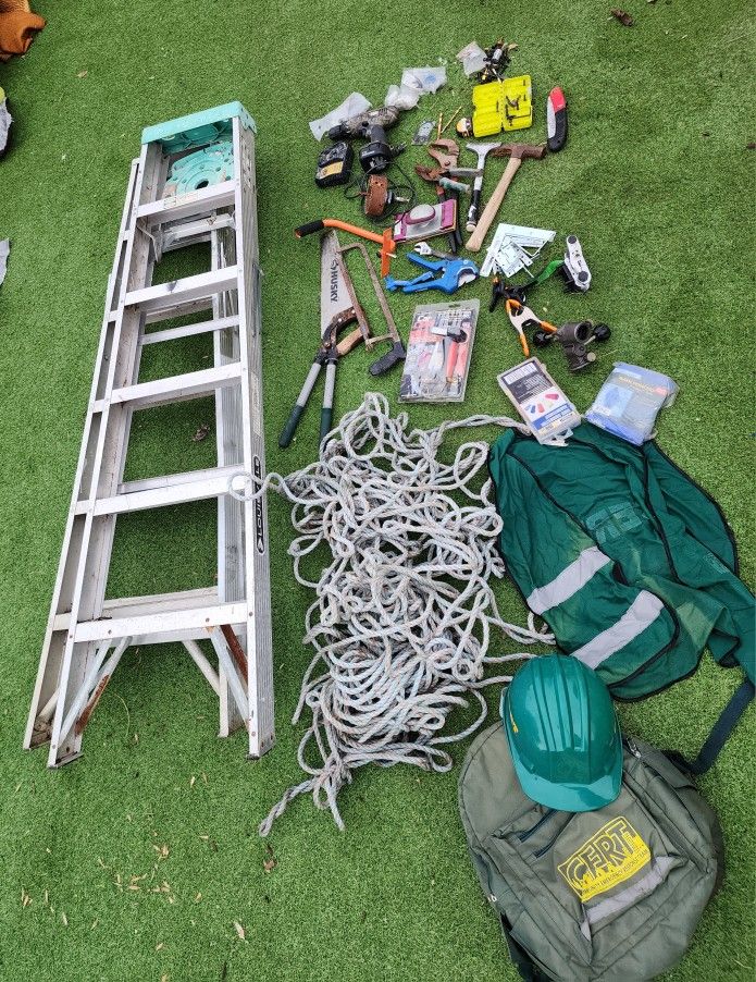 Tools Mixed Lot Ladders Rope Hard Hat Accessories 