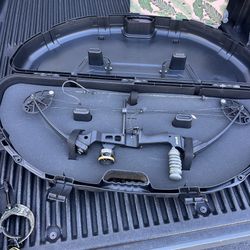 Mission menace compound hunting bow