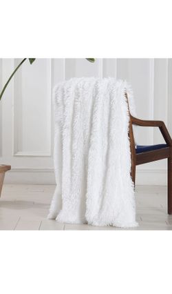 Decorative Extra Soft Faux Fur Blanket Queen Size 80"x90", 2pack