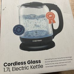 Chefman Cordless Glass 1.7L Electric Kettle 