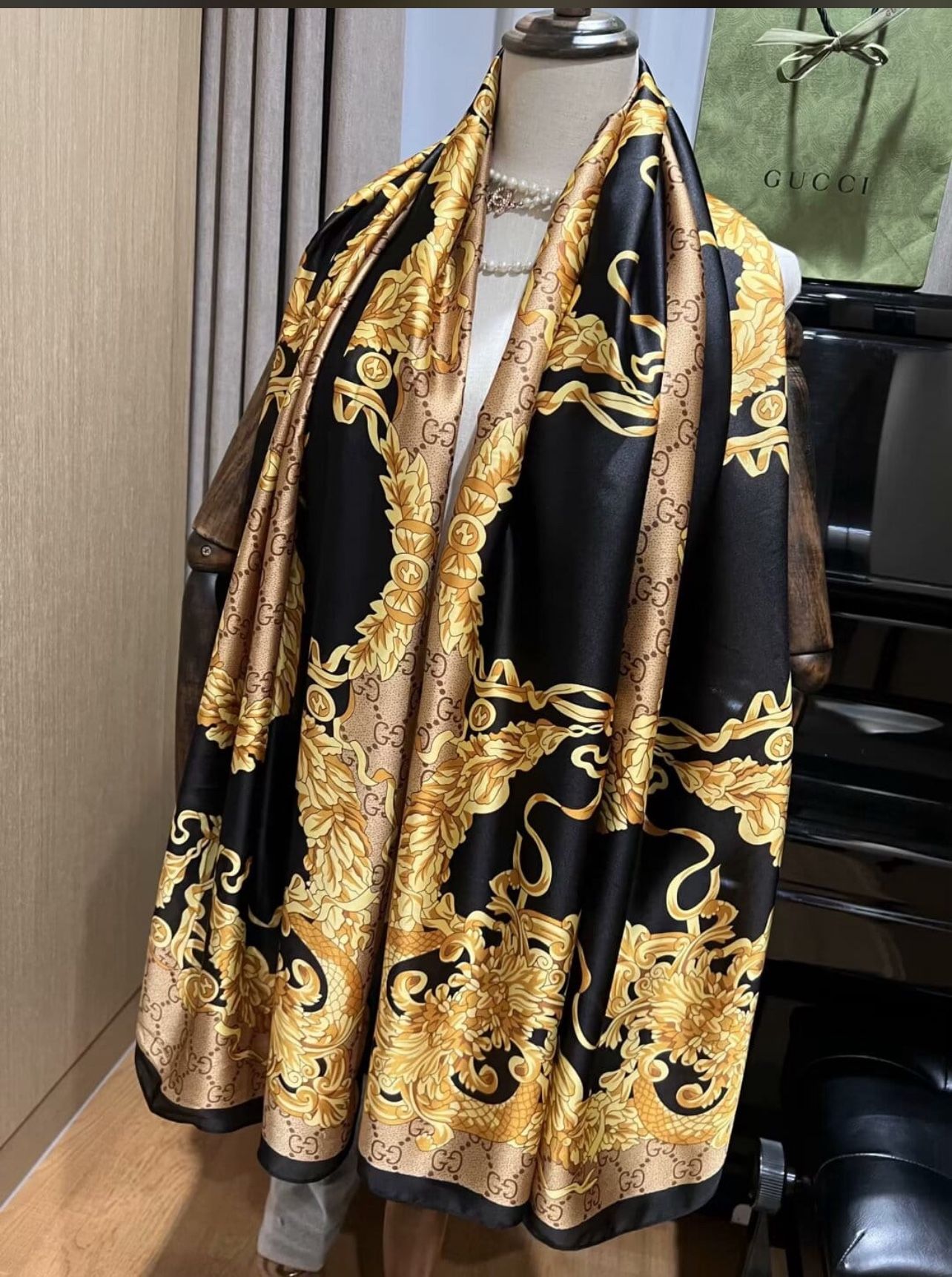 Luxury Gucci Scarf 🧣