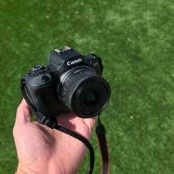 Canon - EOS R100 4K Video Mirrorless Camera