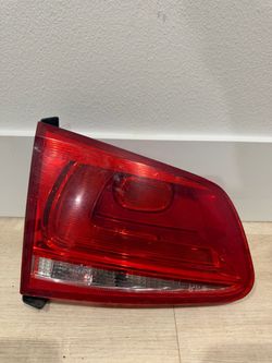 2011-2014 Volkswagen VW Touareg Left Driver Inner Tail Light Lamp 7P(contact info removed)C OEM