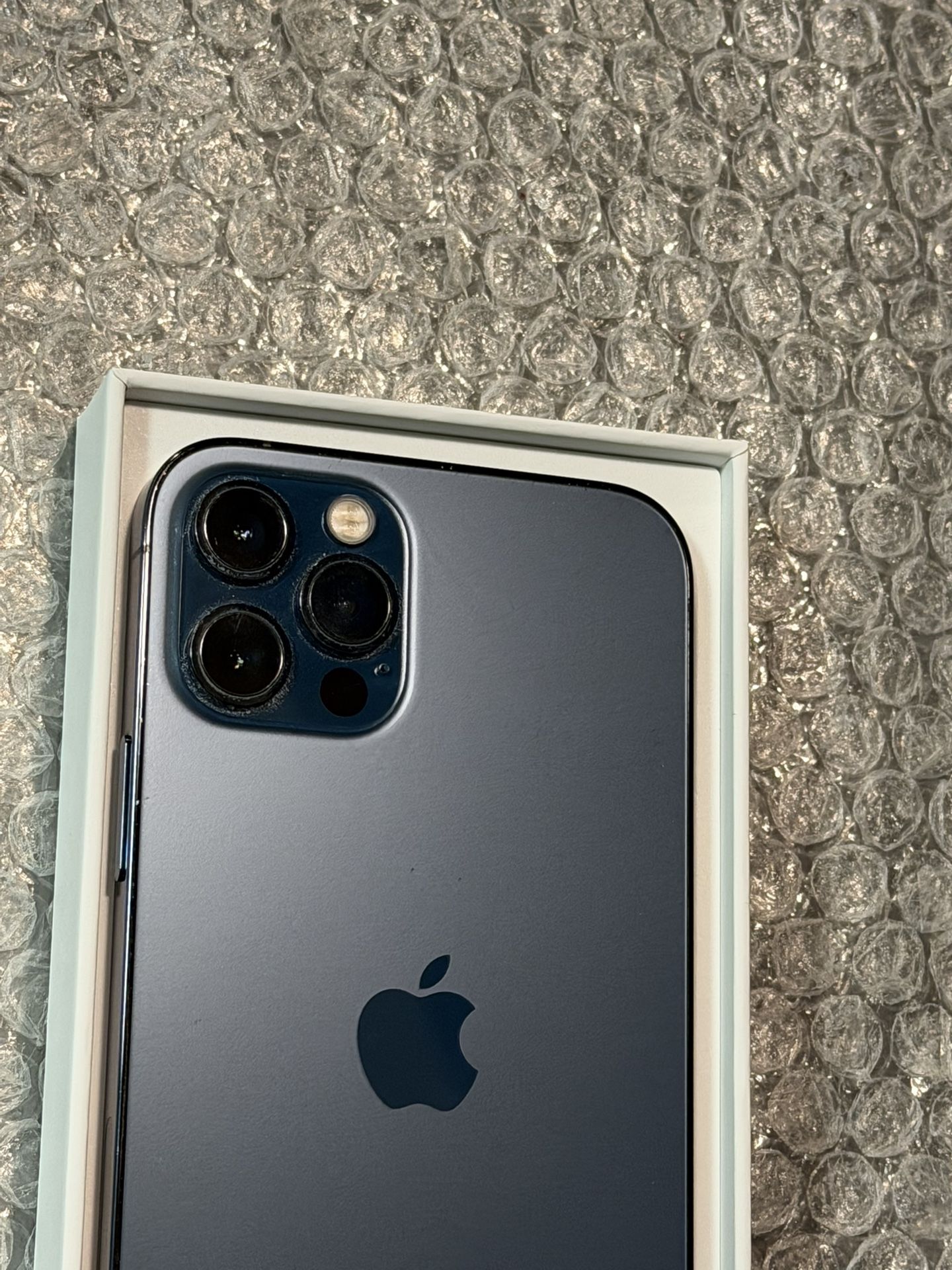 iPhone 12 PRO 256GB UNLOCKED Like New