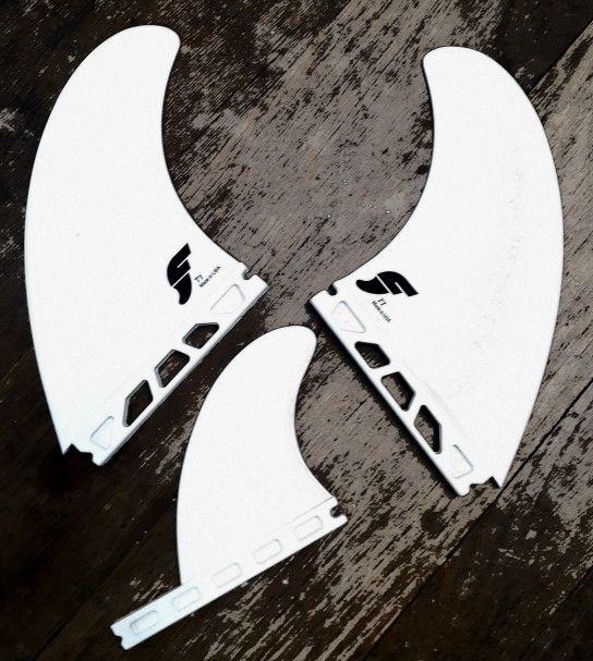 GENUINE FUTURES THERMOTECH SURFBOARD FINS NEW JUST $35