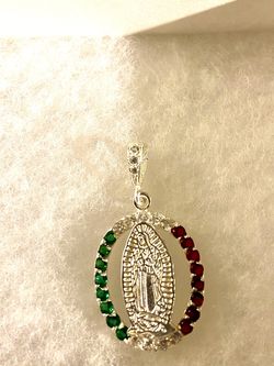 Beautiful Virgen Maria Silver 925