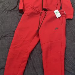 XL Men’s Nike Tech 