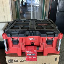 Milwaukee Packout 22in Large Portable Tool Box