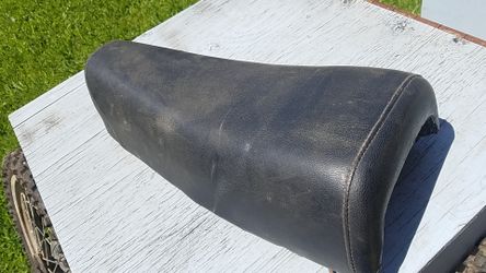 Vintage Suzuki TM RM 100 125 250 seat