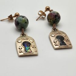 Keyhole Earrings