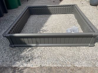Lifetime Raised Garden Box